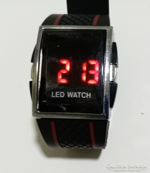 Készlet ürítés ! 13 db karóra Egyben! Ebből,-11db ana-Digi, és 2 db led karóra !Mind működik !