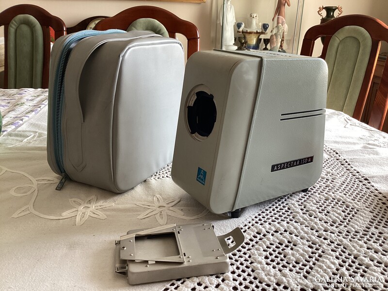 Diavetítő 02 - Pentacon Aspectar 150 A NDK retro .