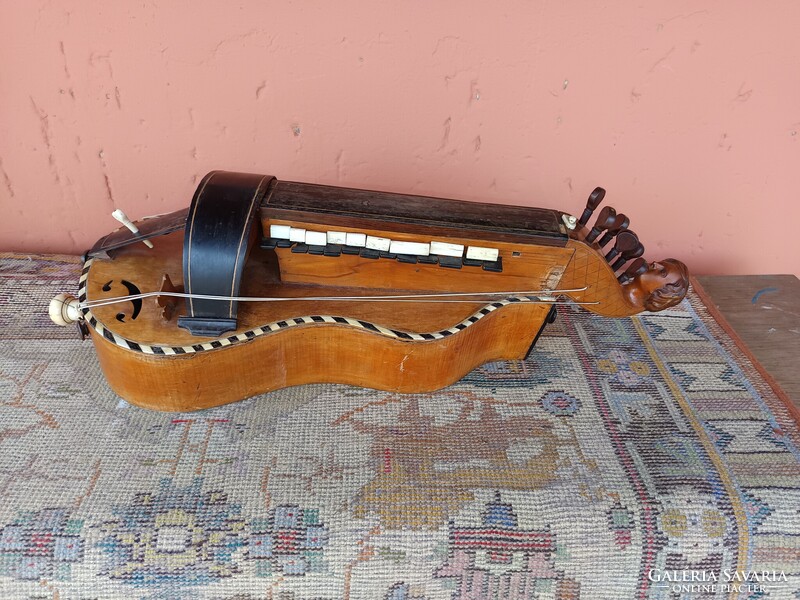Biedermeier tekerőlant, nyenyere népi hangszer 18 az.
