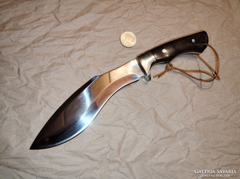 KUKRI. Gyűjteményből. Kés, bicska, tőr, borotva. Nr7.