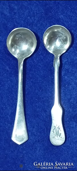 Dianás és magyar farkas fémjeles 800 finomságú ezüst fűszerkanalak 19 sz vége