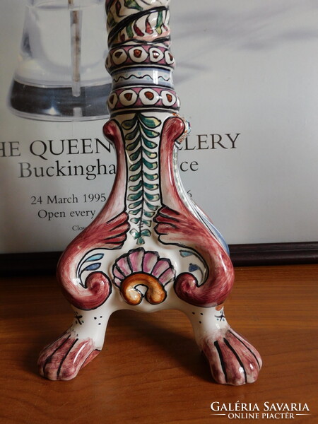 Estrela de conimbriga lion-footed, hand-painted Portuguese majolica candlestick