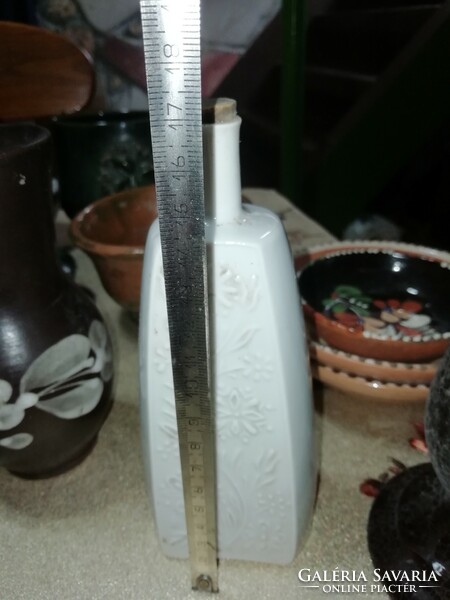 Ritka porcelán parfümös 13.Akció Aukció több száz termék vegye vigye