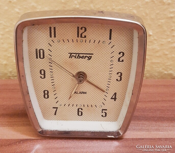 TRIBERG asztali ébresztőóra