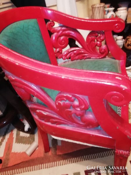 Antik karosszék zöld bőr húzat masszív a képeken látható állapotban.Több száz aukció és akció vegye