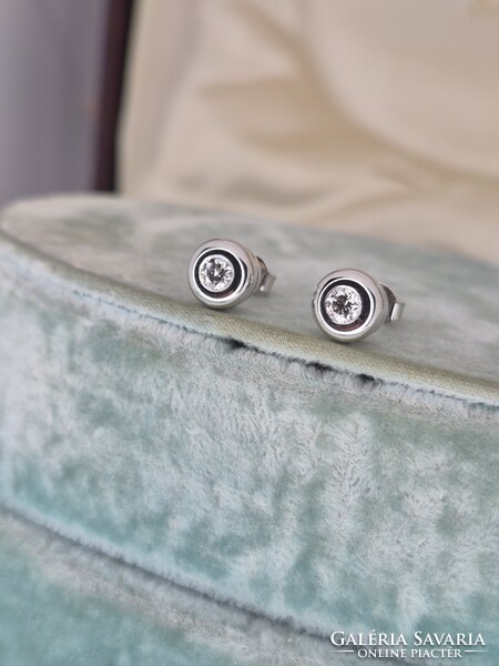 Modern fehérarany buton fülbevaló pár cca 0.34 ct briliánssal