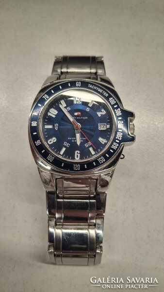 Tommy Hilfiger karóra