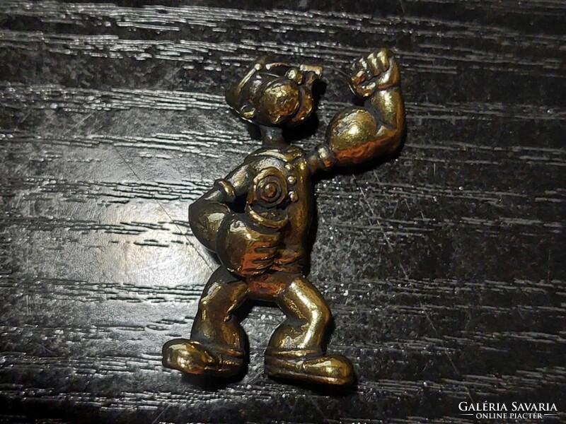 Popeye a tengerész réz öntött figura