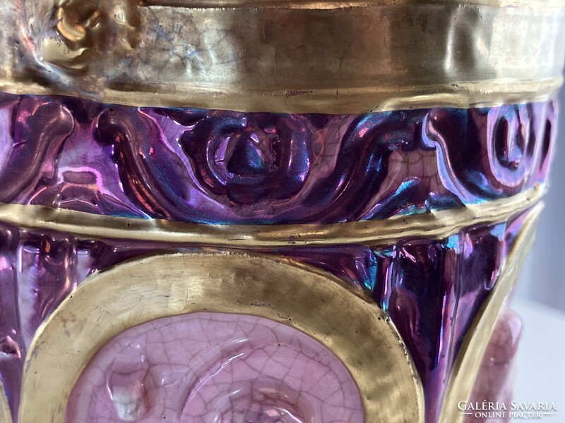 Zsolnay "Old Ivory" Irizáló dísztárgy – 1880-as évek