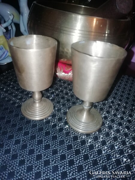 Antik réz poharak a képeken látható állapotban van 2.db