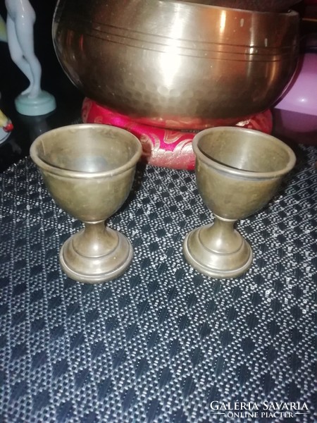 Antik réz poharak képeken látható állapotban van 2db