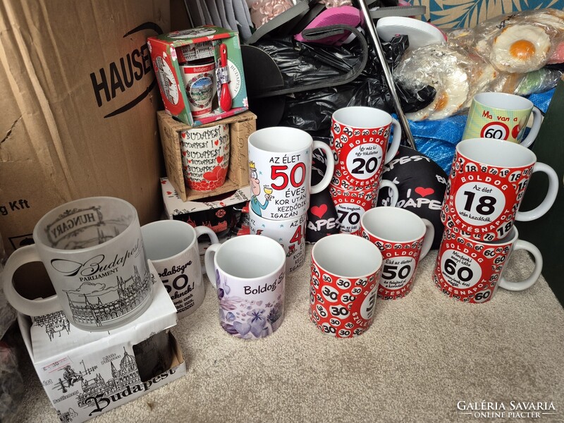 Bögrék ajándéknak 15db