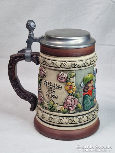 Beautiful marked lid, convex pattern, painted ceramic beer mug, in perfect condition, 17.5 cm high