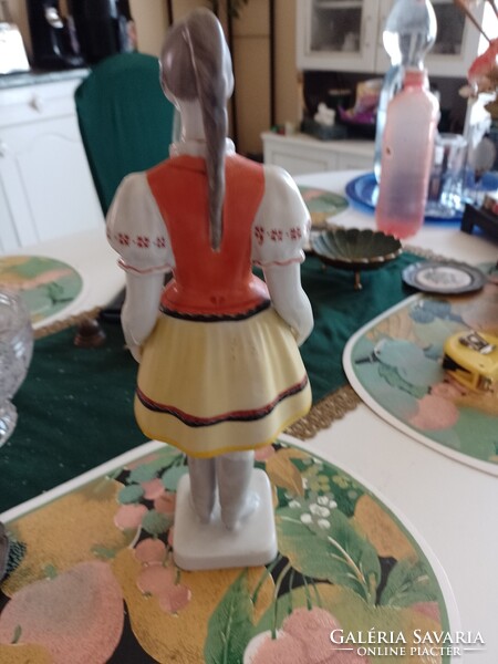 Antik Hollóházi  népviseletes ruhás lány