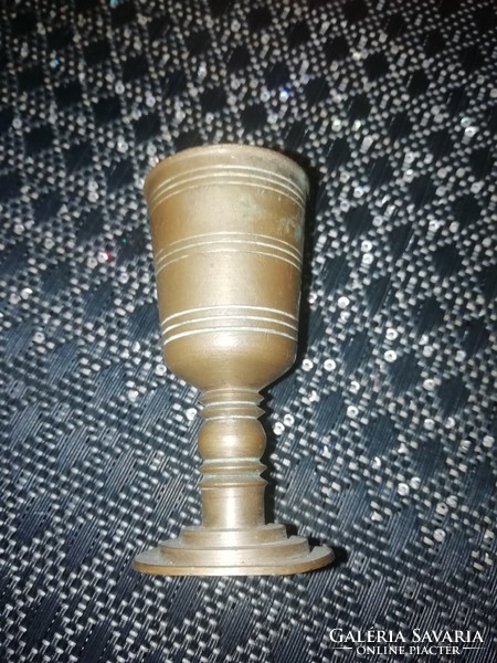 Antik réz pohár a képeken látható állapotban van 1db