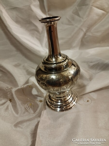 Diannás ezüst váza