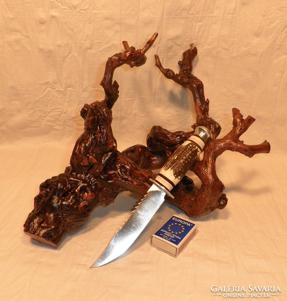 Régi vadásztőr, gyűjteményből. Kés, bicska, tőr, borotva.