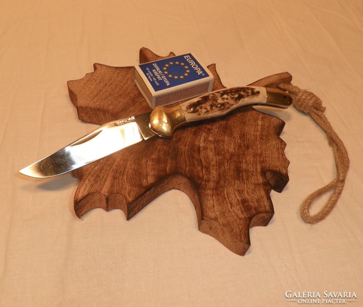 Belencsák fejesgörbe bicska, gyűjteményből. Kés, bicska, tőr, borotva.