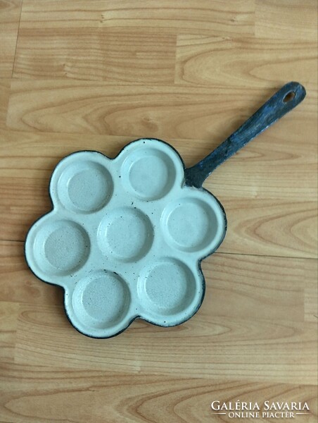 6 lyukú tarkedlisütő - Pilsen 1870