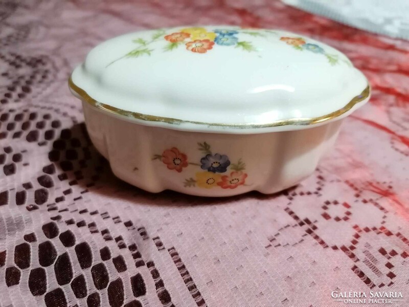 Porcelán ékszerttartó- Oscar Schlegelmilch (Langewiesen, Németország)