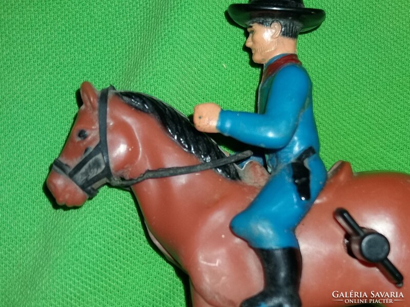 Régi trafikáru western cowboy óraműves plasztik LONE STAR lovas figura a képek szerint