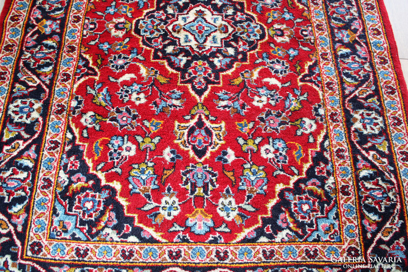 KÁSHÁN / KESHAN 105 x 150 cm iráni kézi perzsaszőnyeg, igazi ritkaság, használt, de szép állapotban