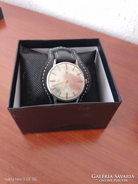 Tissot mechanikus férfi karóra