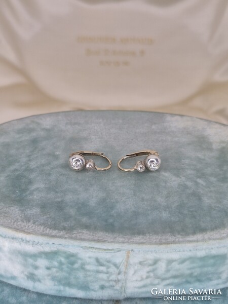 Antik arany kisebb buton fülbevaló pár brillekkel cca 0.26 ct
