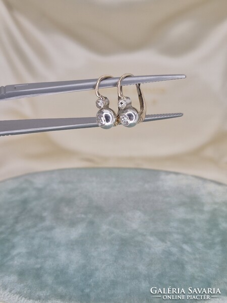 Antik arany kisebb buton fülbevaló pár brillekkel cca 0.26 ct