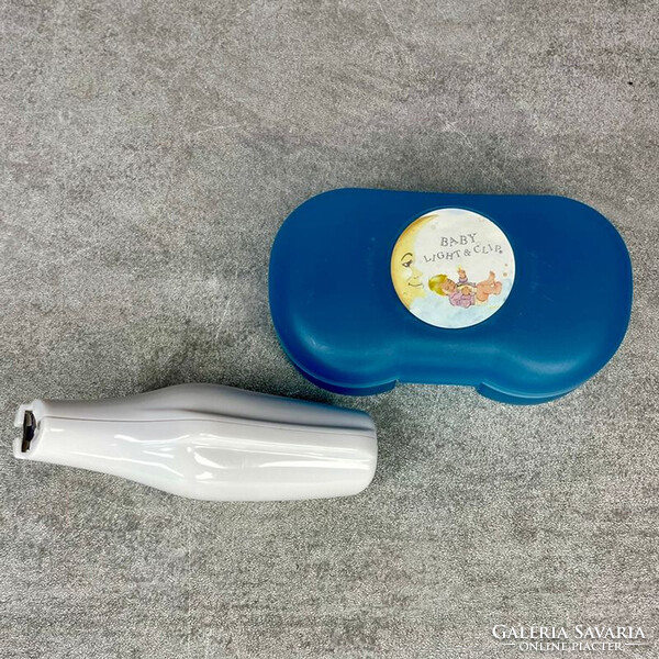 Baby Light&Clip manuális baba körömvágó csipesz beépített fénnyel