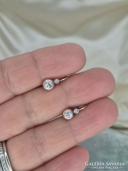 Antik arany kisebb buton fülbevaló pár brillekkel cca 0.26 ct