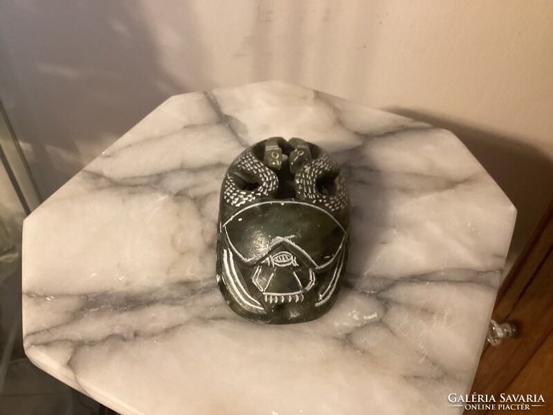 Egyiptomi szkarabeusz zsírkő papírnehezék .