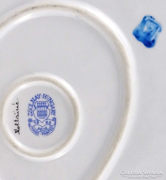 1Z052 Nagyméretű Zsolnay Sinkó porcelán szobor - Rőzsén ülő asszony 26.5 cm