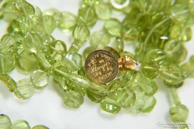 Peridot többsoros nyaklánc ezüst szerelékkel