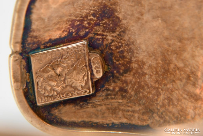 Ezüst  karperec Millefiori és putto