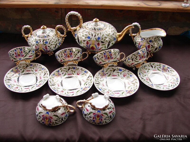 Kézzel festett szecessziós teáskészlet. Készítő: Rerrich Ferenc.