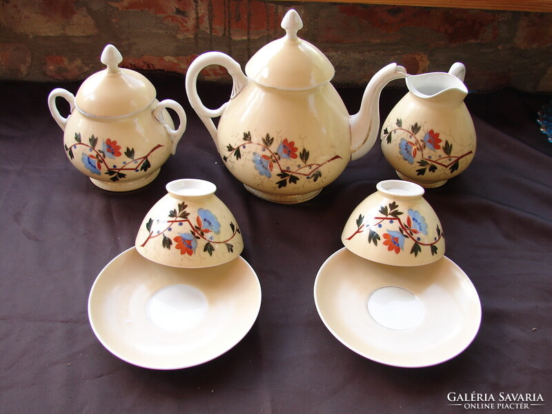 Szecessziós, 2 személyes kézzel festett teás készlet. Hibátlan, jelzés nélkül, 1900-as évek eleje.