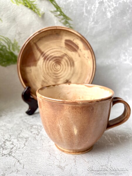 Kedves,natúr, Bizen stílusú óriás cappuccinos bögre tányérra Pünkösti Gabriella keramikus munkája