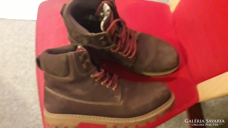 Lasocki barna téli béléses fűzős bakancs cipő 41