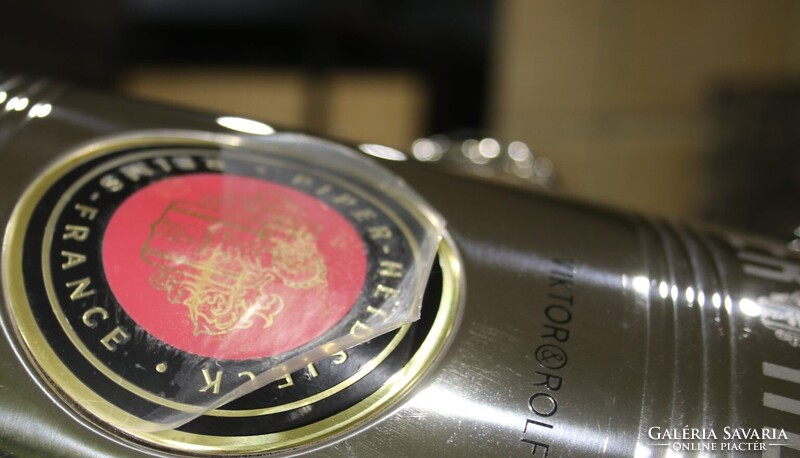 CHAMPAGNE CLUB - Piper-Heidsieck × Viktor & Rolf „Upside Down” pezsgőhűtő, 2007-es limitált kiadásl