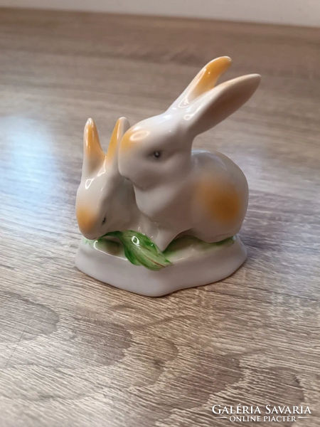 Hollóházi porcelán nyuszi pár – kézzel festett, vintage figura