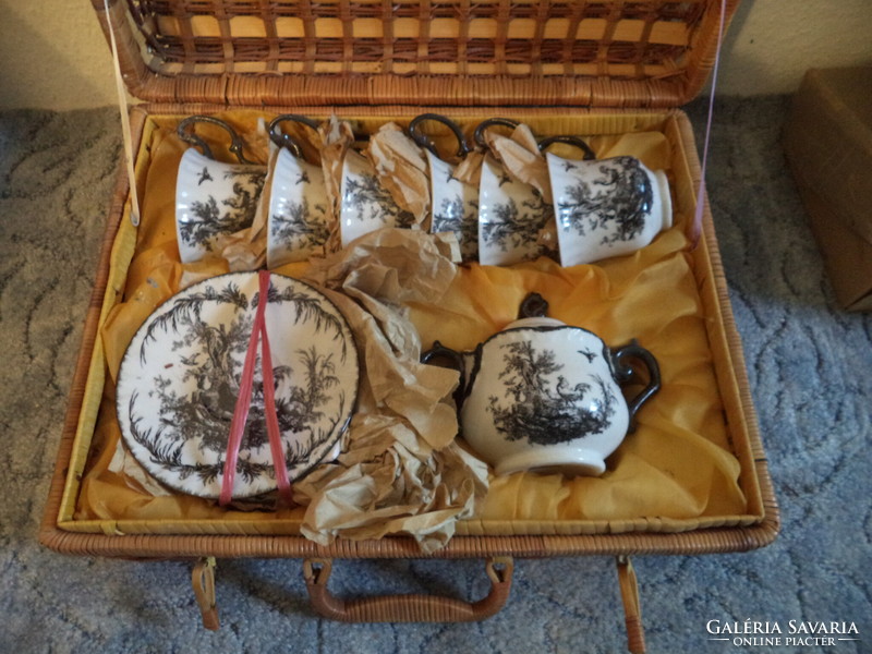 Teás készlet új saját csomagolásba.