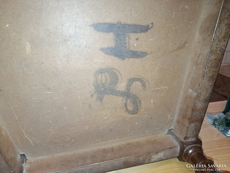 Ónémet dombornyomott antik bőr székek 4db jó állapotban. 1900-40.