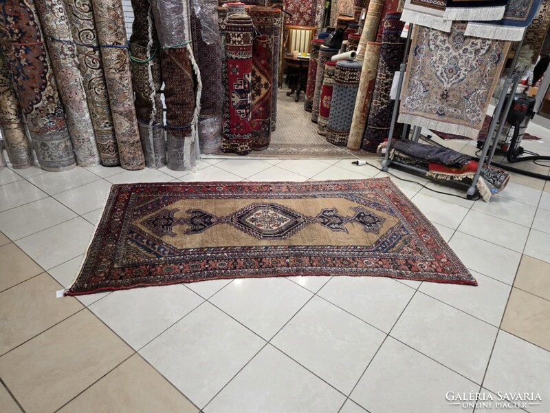 Half-round Iranian Hamadan 135x222 vintage hand-woven wool Persian rug FZ131