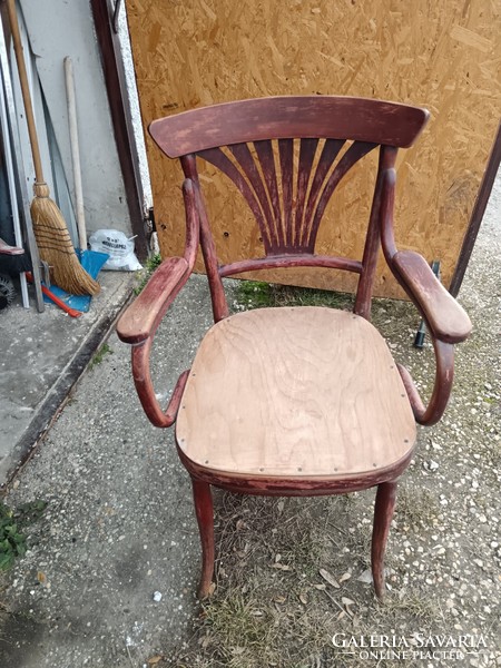 Thonet karos szék