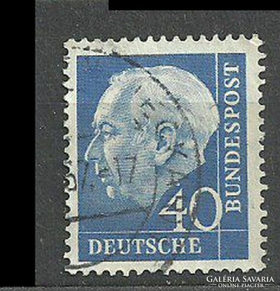 Német 40