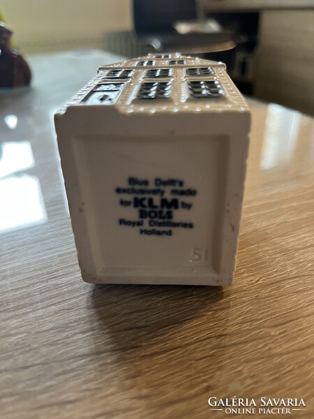 KLM Delft Blue házikó (Nr. 51) – Bols Geneverrel töltve