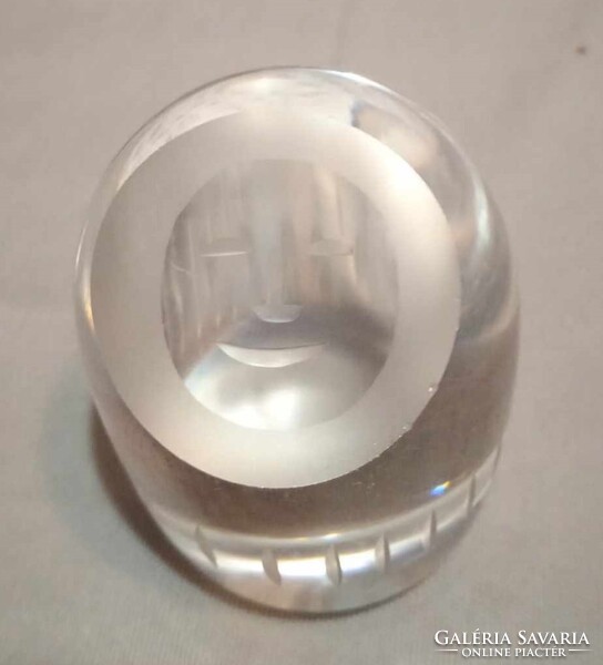 Eskimo by Hadeland Krystal paperweight/figure from Norway which is 7 cm high