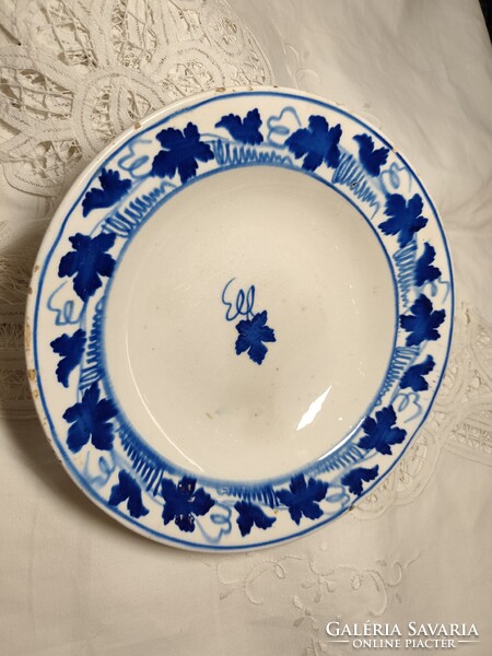 Telkibànyai szőlőleveles cseréptànyér , gyűjtői darab