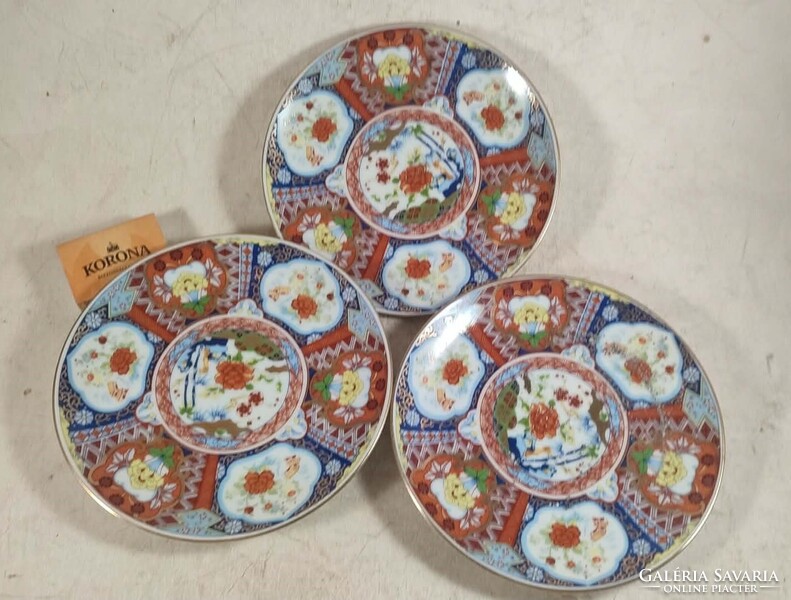 Jelzett porcelán süteményes tányérok 964
